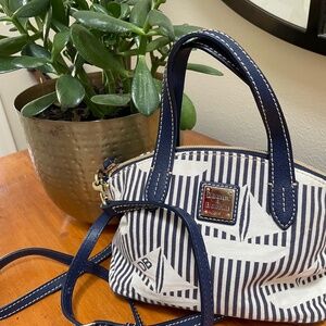 Dooney and Bourke crossbody sailboat bag
